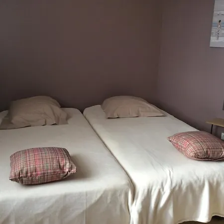 Le Collas Et Madybis Appartement LʼAigle
